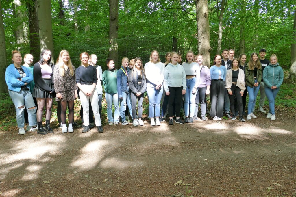 Full House im Klosterwald - Die Schüler:innen des 12. Jahrgangs des BG