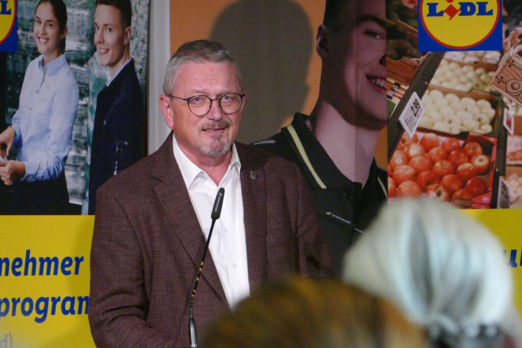 Landrat Bernd Lütjen hielt die Eröffnungsrede