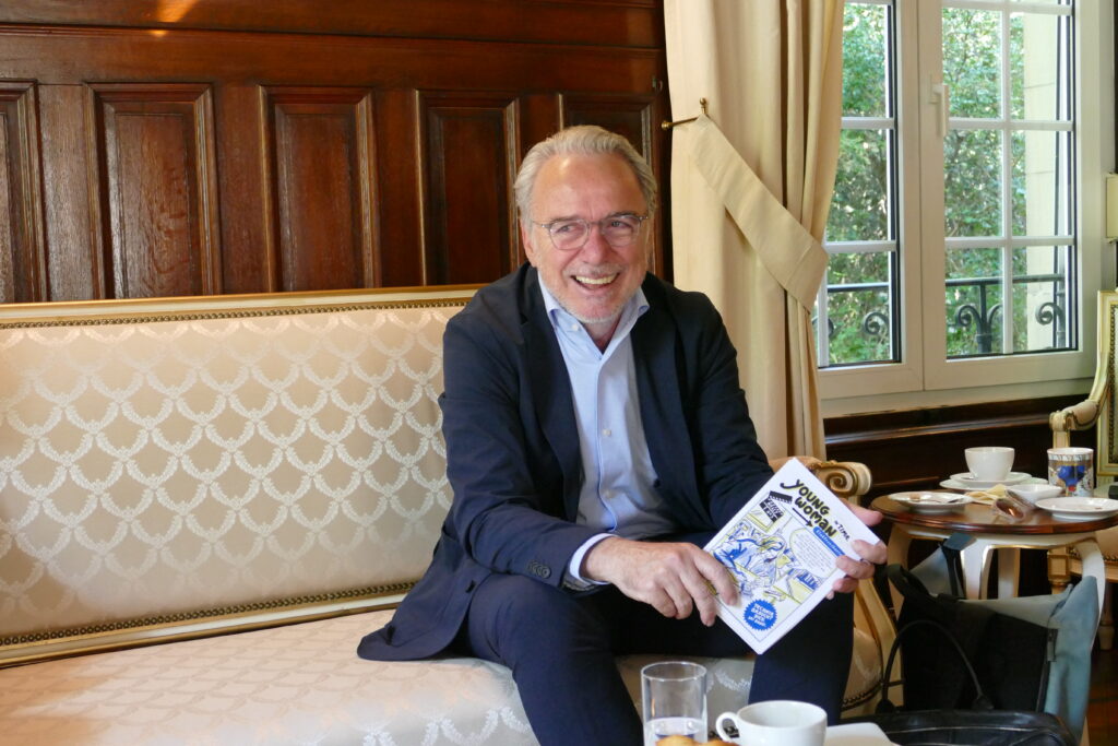 Villano Qiriazi, Leiter der Bildungsabteilung des Europarats, ist von dem Projekt "Young Women in T.I.M.E." begeistert