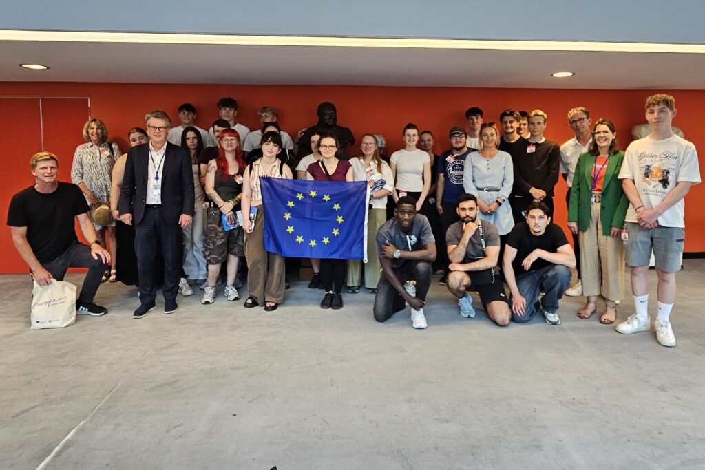Europassgruppe rund um Winston Churchill (einer der Gründervater des Europarats)