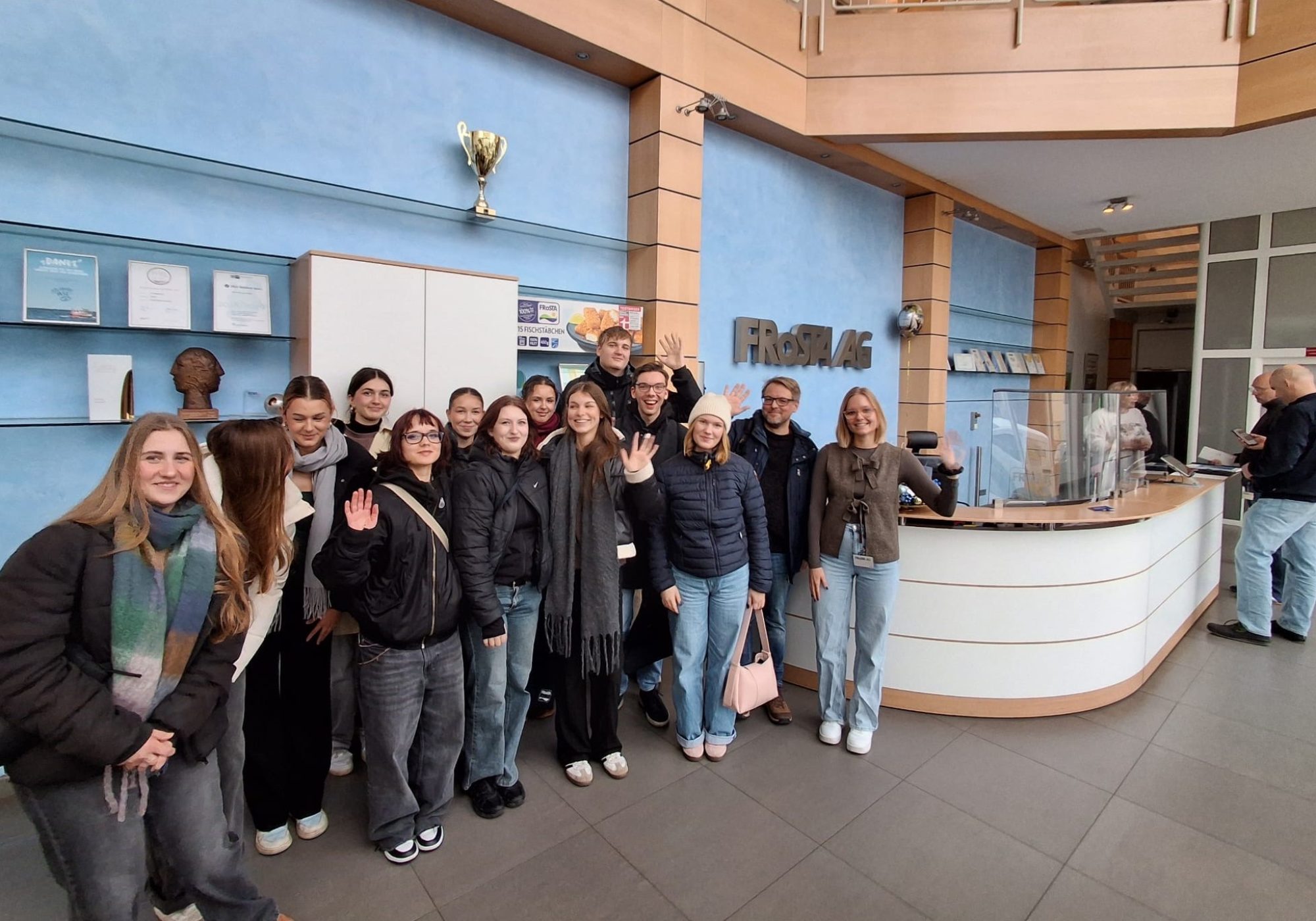 962c991a-c8fe-46ee-bbf1-a63f412c6b4b